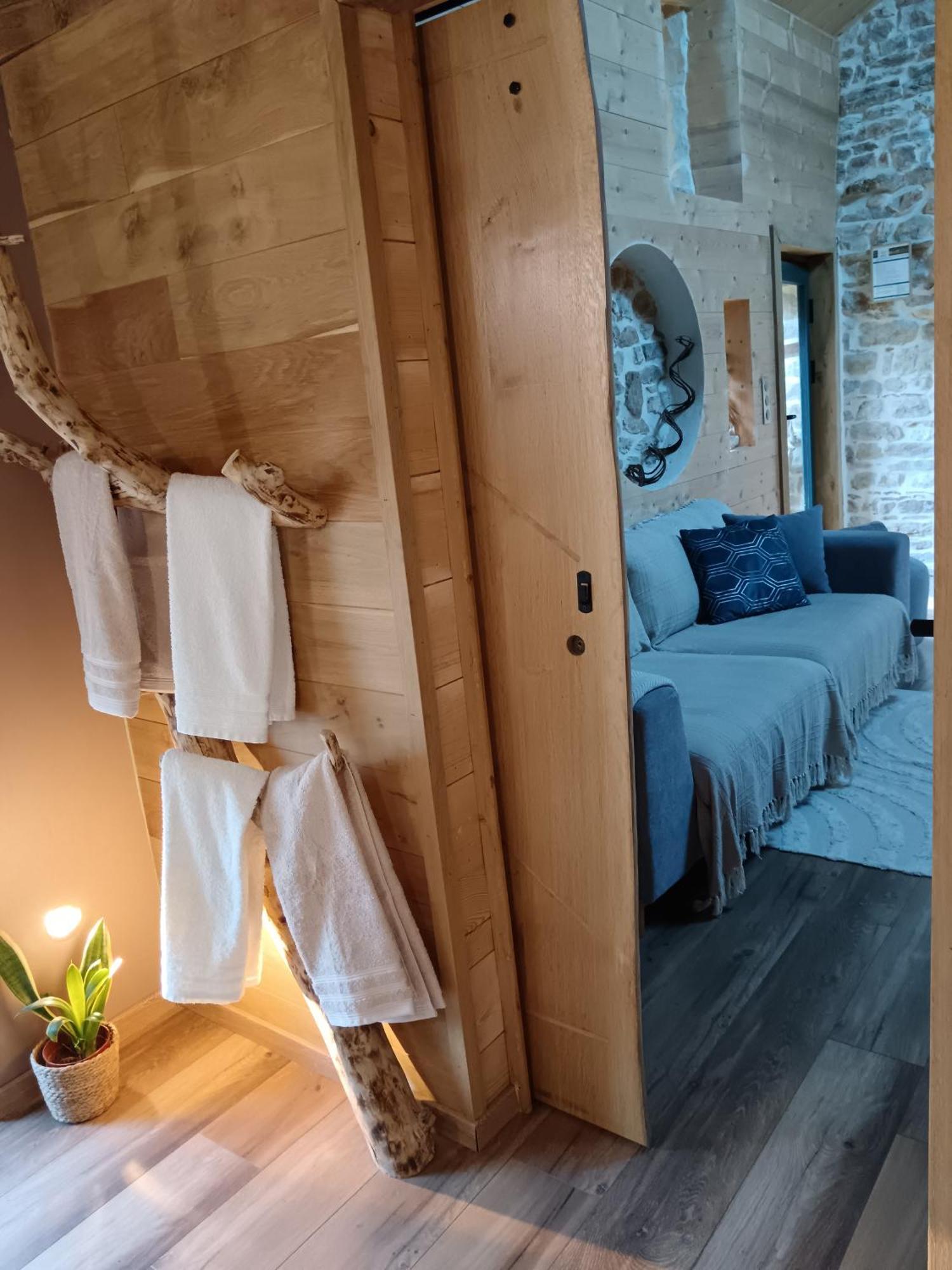 Domaine Moulin De Quincenat Apartment Champagnat  Екстериор снимка